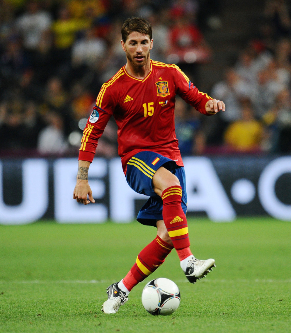 开云体育-TheShy新星败北表现突出，西班牙队前途光明！