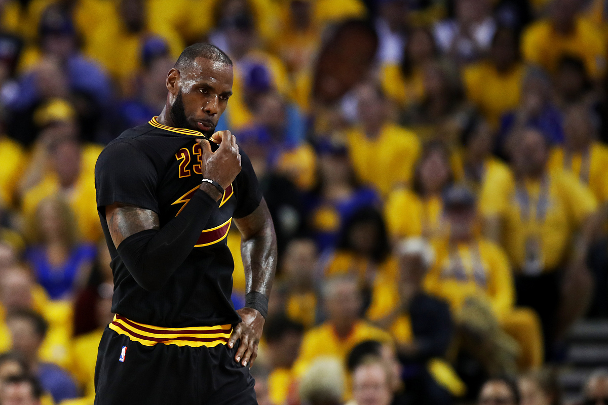 开云-关于詹姆斯连续十场比赛得分超过比分优势明显，TES挑战极限！的信息